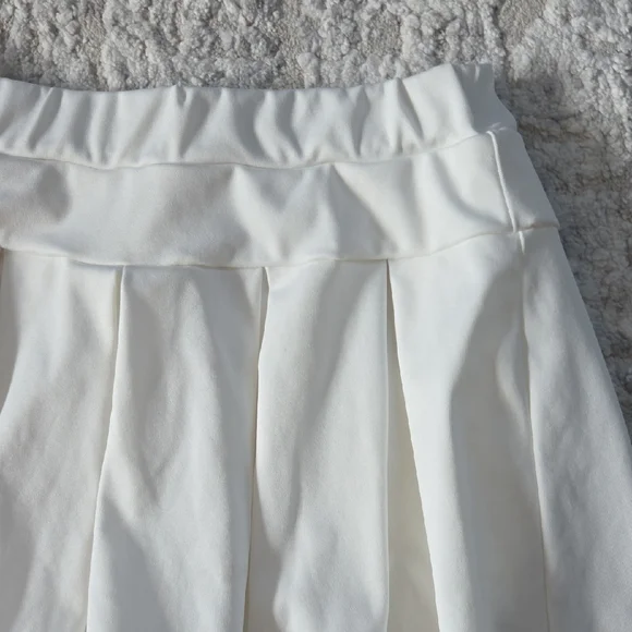 Shein White Tennis Skirt Size Medium - Picture 3 of 8